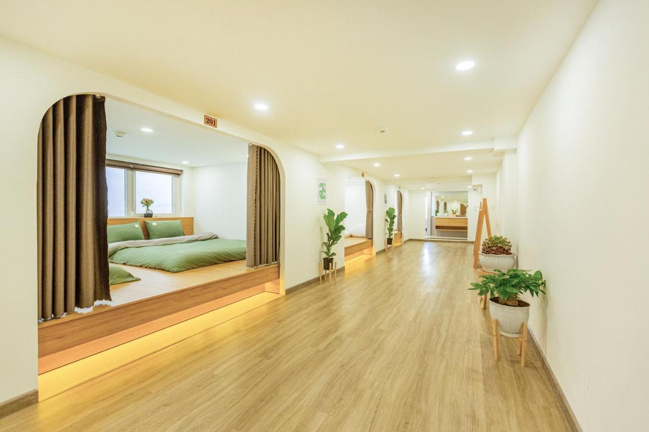 Отель Dahill 196 Dalat Экстерьер фото